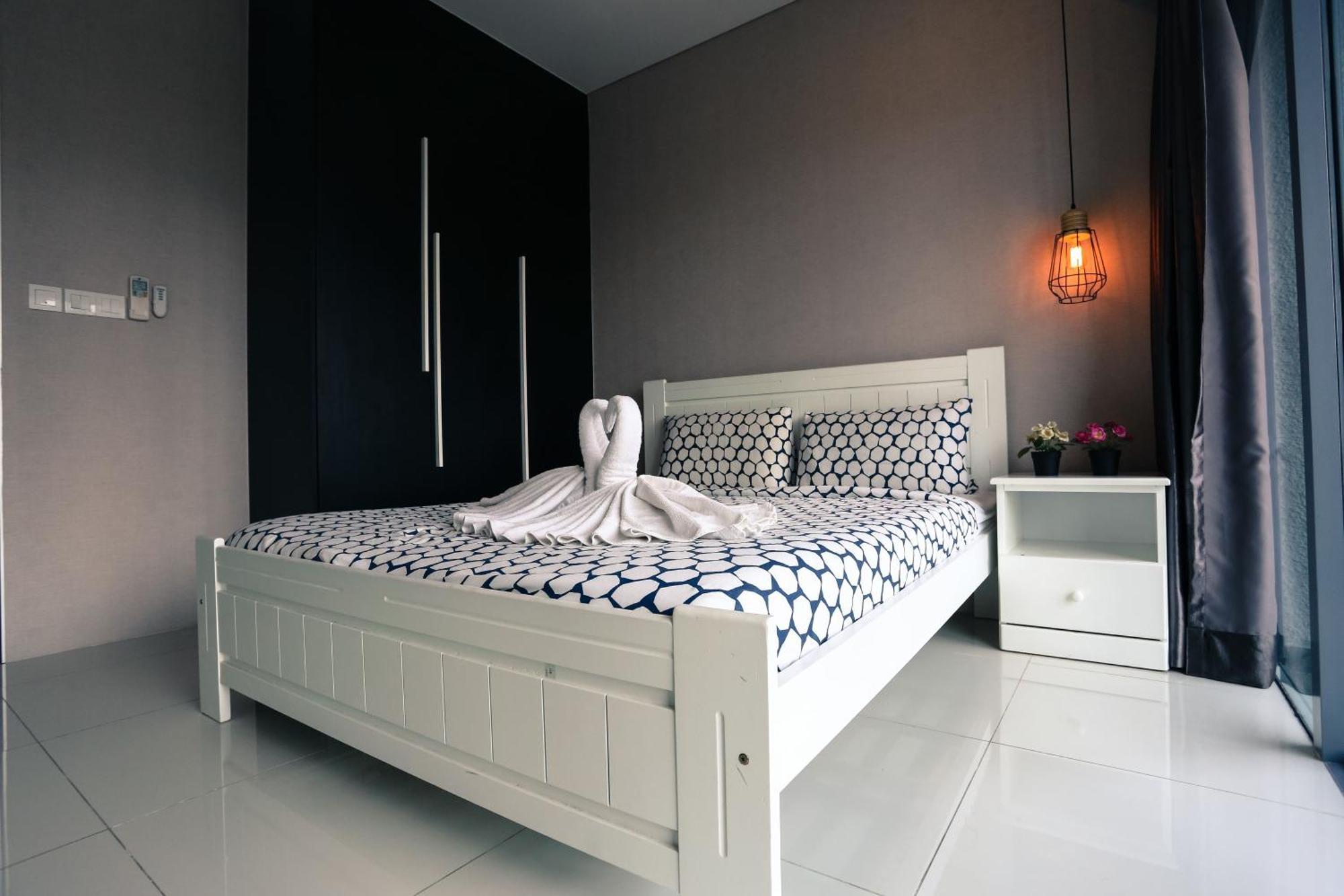 Mercu Summer Suite Klcc @ Penguin Homes Куала-Лумпур Экстерьер фото